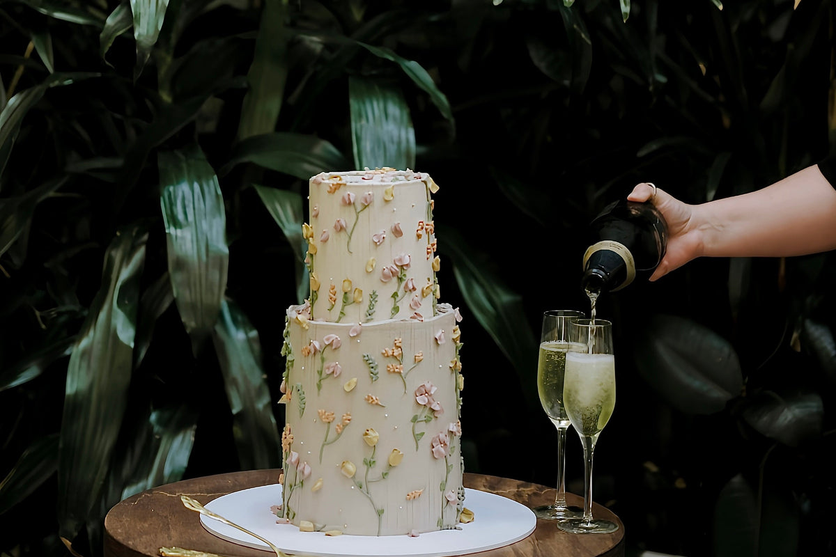 Custom wedding cake handcrafted by Bakeology Studios, Melbourne