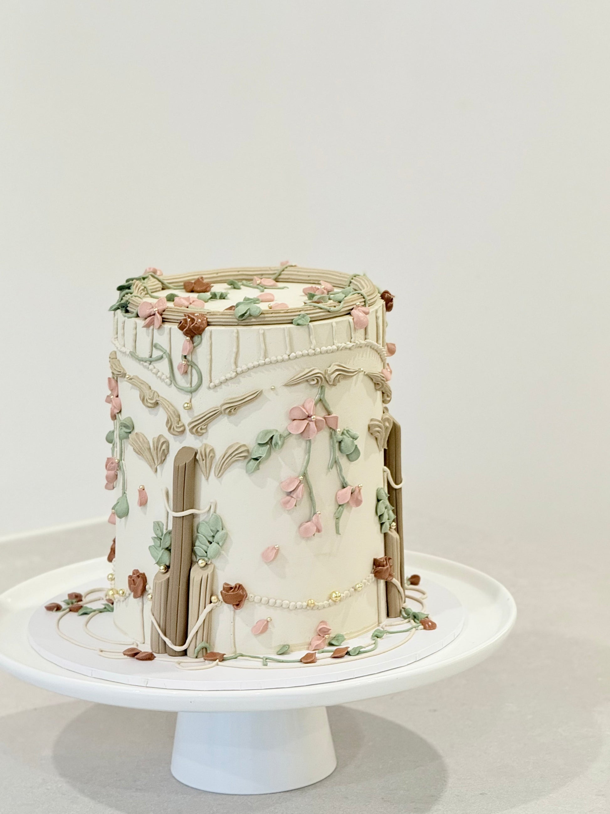 Cleo architectural vintage floral cake with Lambeth piping and botanical details — Bakeology Studios Melbourne